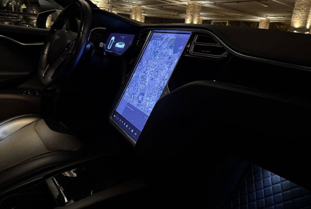 Продам Tesla модель S 75 2017 року