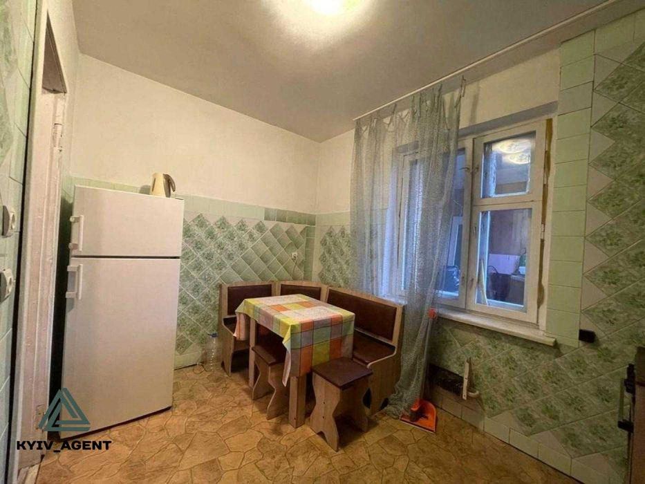 4 окремі кімнати по вул  Олександри Екстер 12 ! Низький поверх