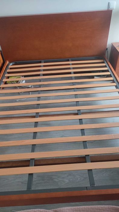 Cama de casal + estrado + colchão