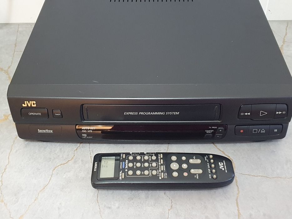 Magnetowid VHS JVC HR-A237 z pilotem