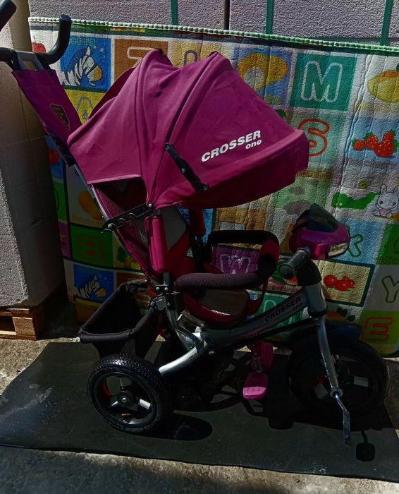 Продам детский  музикальний велосипед-коляска Best  Trike для малишей.