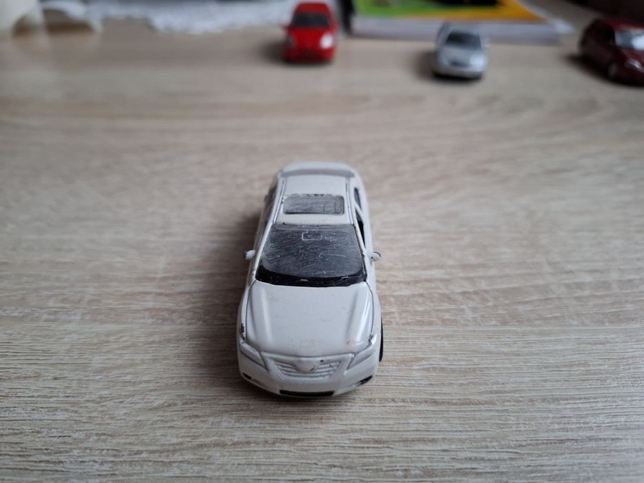Welly resorak Toyota Camry.