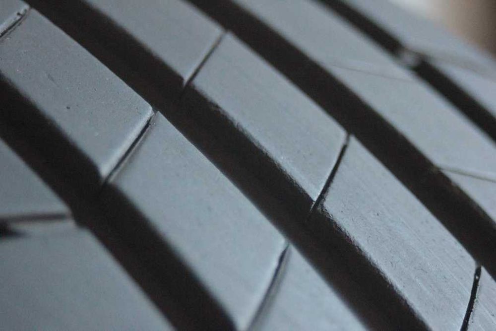 225/55/16 Bridgestone Turanza T005 225/55 R16