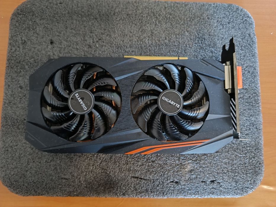AORUS Radeon RX580 8G
