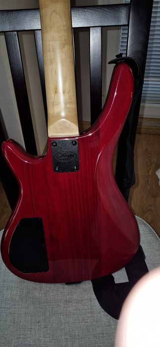 Sprzedam gitarę basową marki Stagg