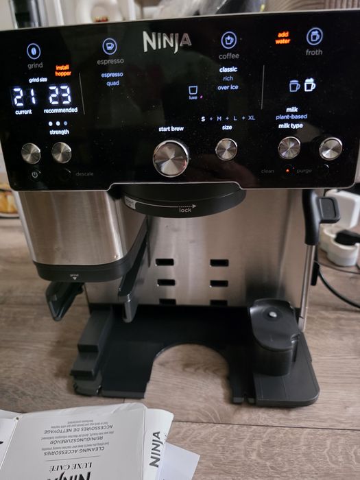 Ekspres NINJA Luxe Café Essential ES501EU
