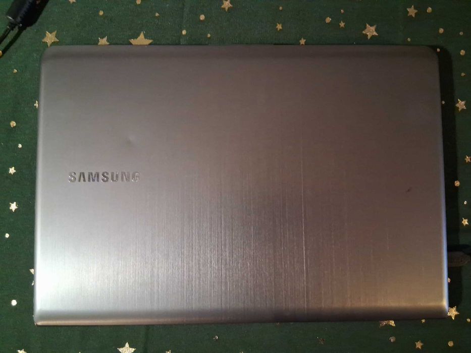 Laptop Samsung 14'' Intel Core i5-3210M 8GB 750 GB Windows 8.1 używany