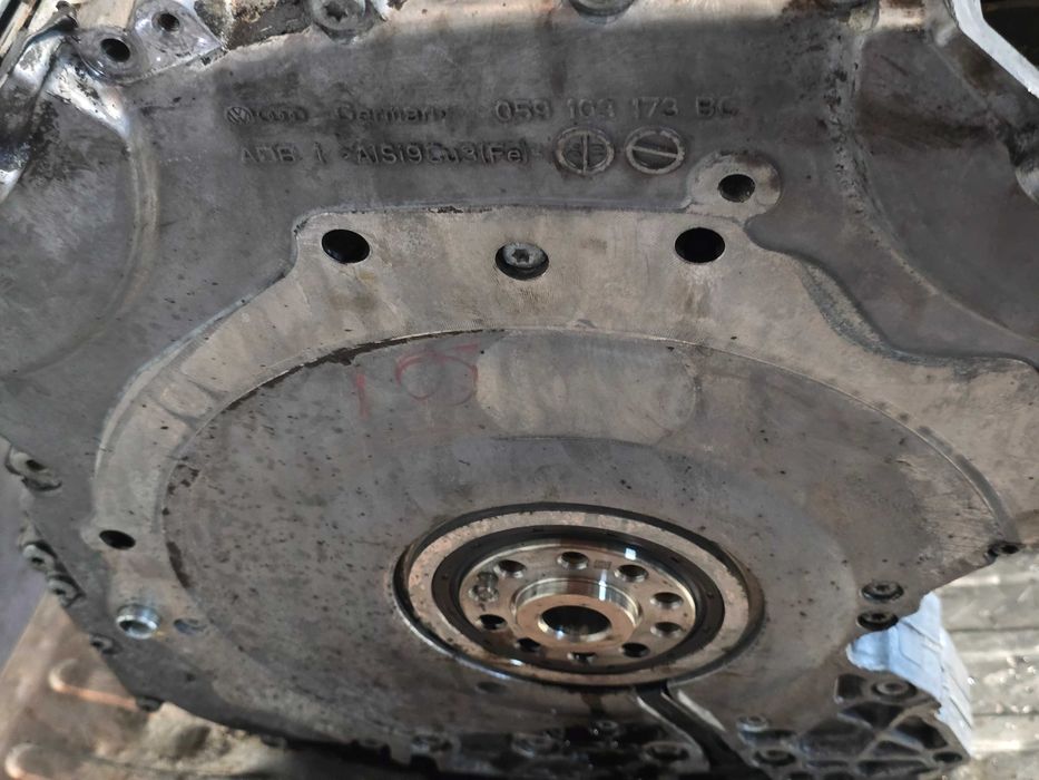 Blok silnika dół wał tłoki Audi Q5 8R A5 8T A4 B8 3.0 TDI CCW