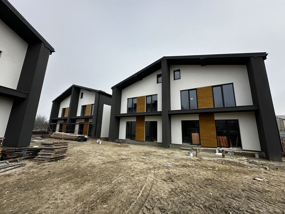 Продається дуплекс 120 м2 з гарним плануванням. Район Вовчинець