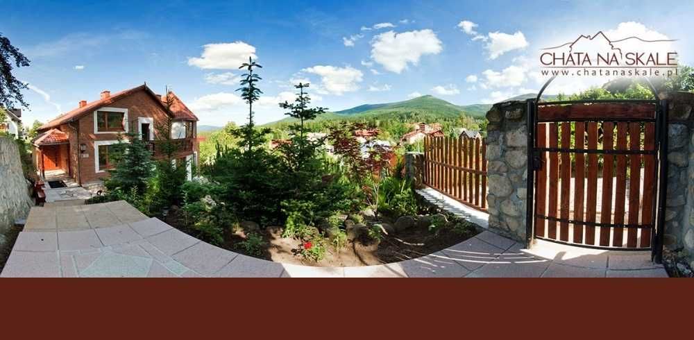 Pokoje z łazienkami i widokiem na góry w centrum Karpacza