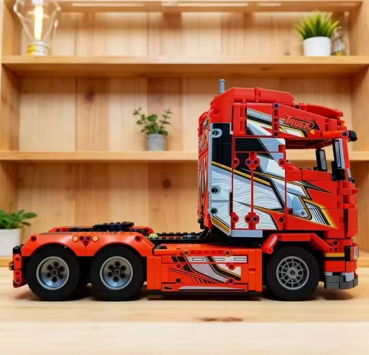 Klocki Lepin/JieStar Ciężarówka Scania 1708 elementów