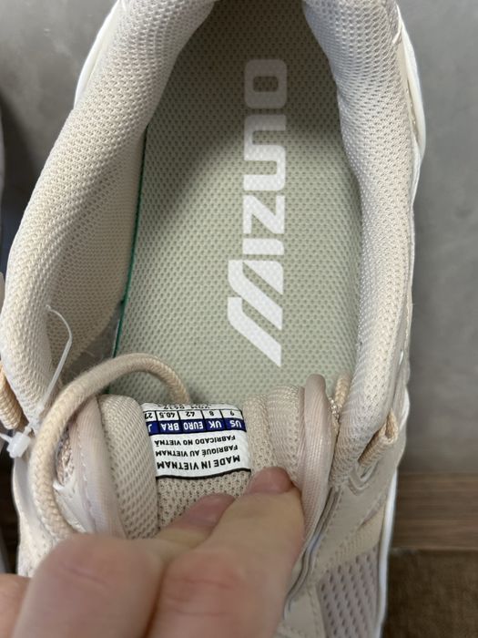 Кросівки Mizuno нові