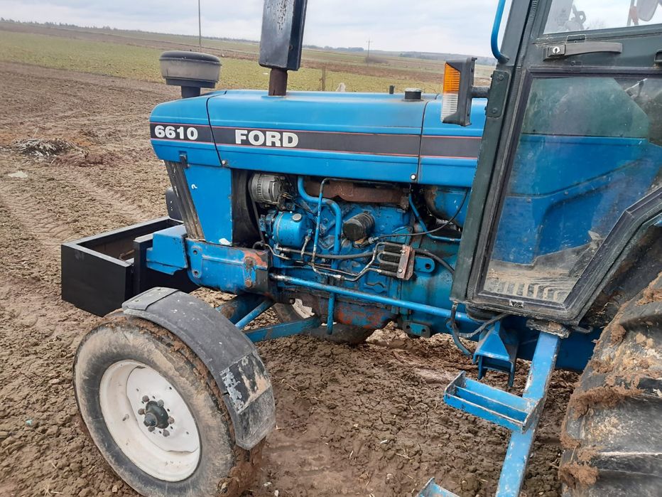 Ciagnik rolniczy Ford 6610