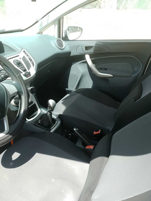 Ford fiesta 1.4 Tdci Titanium , versão de topo. Possibilidade de retoma!