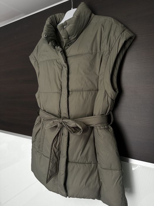 Жилетка кольору хакі 42 розмір