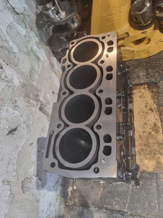 Cat c4.4 blok silnika