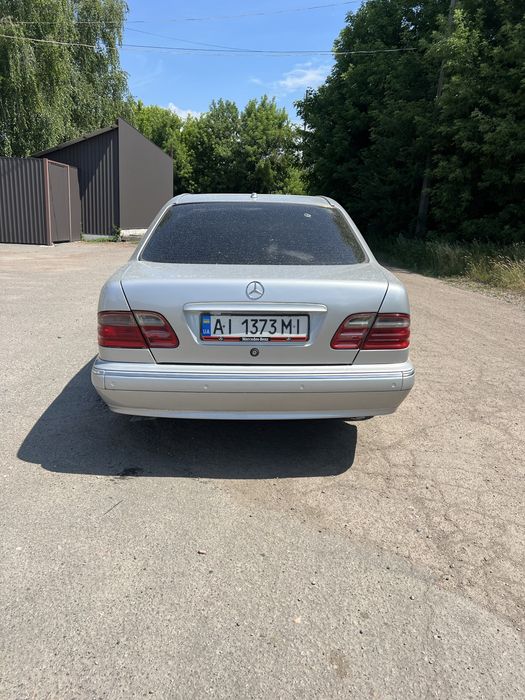 Mercedes Benz e class w210 2001 рік 2.6 газ бензин автомат