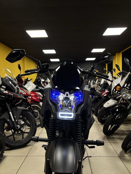 Мотоцикл SPARK SP200R-32