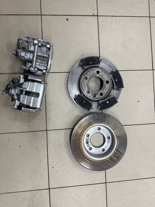 Супорта задні тормозні диски vw т5 т6 t5 t6 multivan caravelle