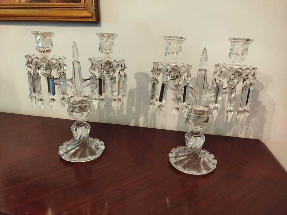Par de candelabros de cristal da marca Baccarat em perfeito estado