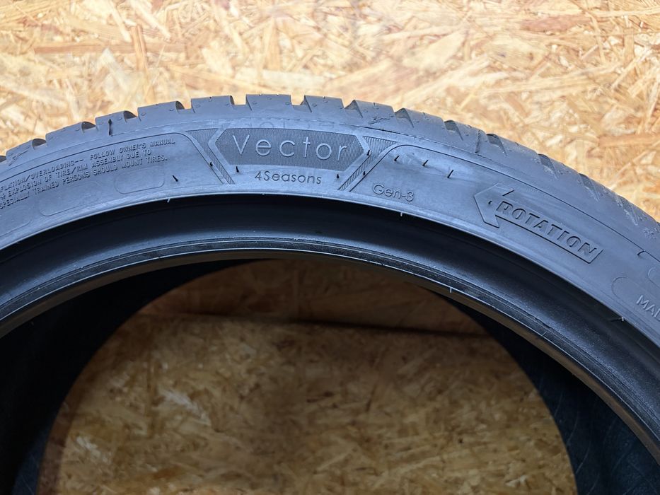 225/40/18 92Y Goodyear Vector 4Seasons Gen-3