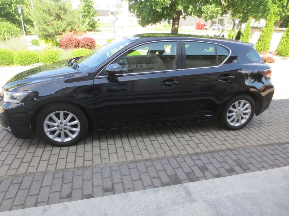 Lexus CT SalonPL/Iwłaściciel/bezwypadkowy/serwisASO/bogata wersja/biksenony/aut