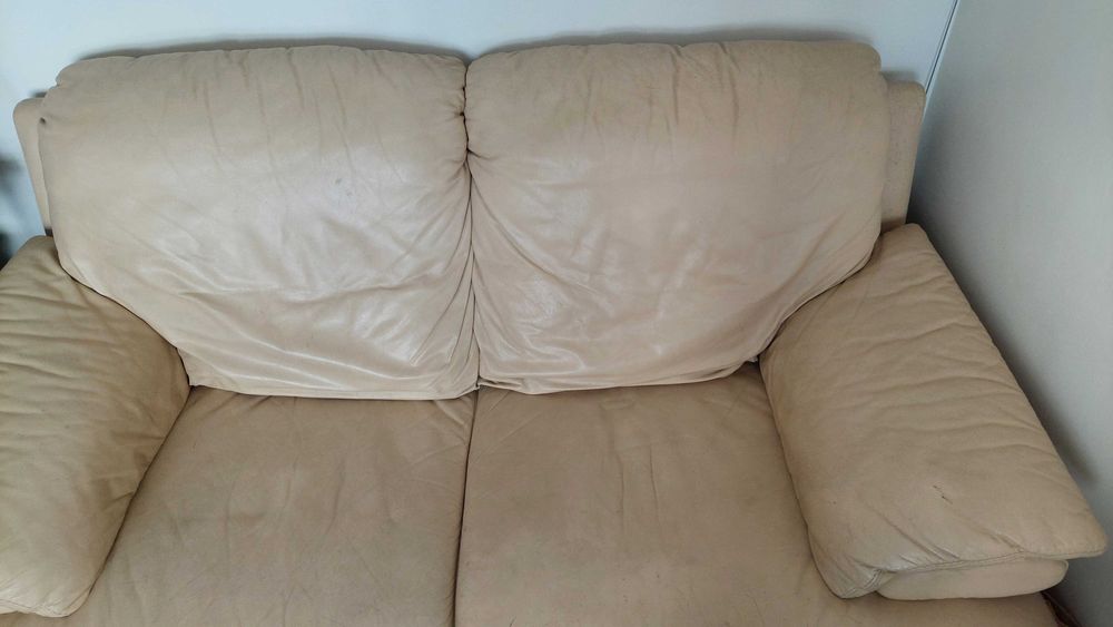 Sofá em pele genuína