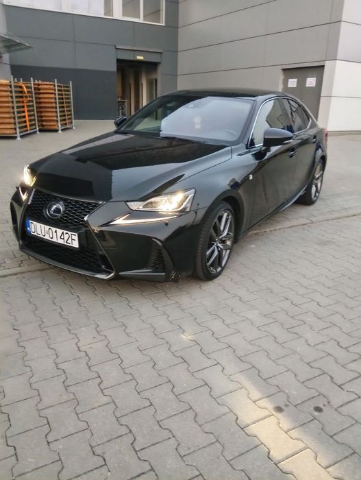 Lexus IS