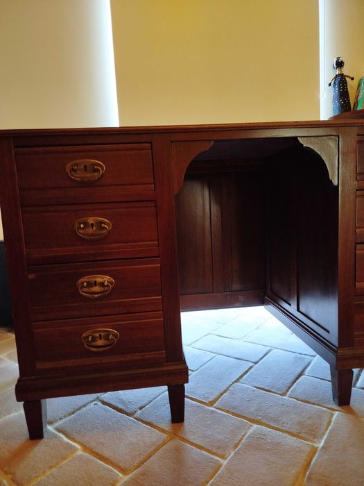 Secretária Arte Nova vinhático - Restaurada