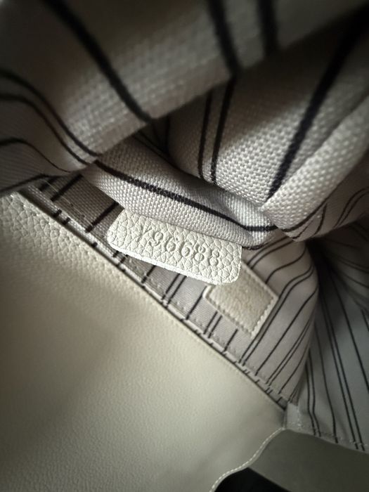 Torebka Louis Vuitton pochette metis empreinte brume