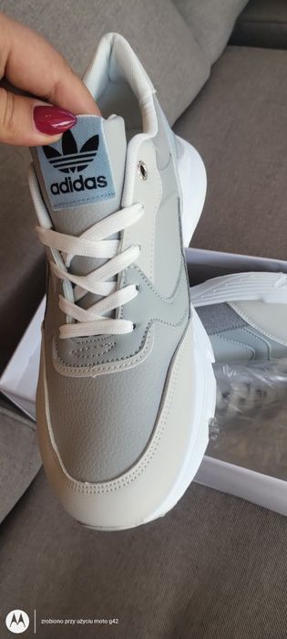 Adidasy damskie -mlodzieżowe