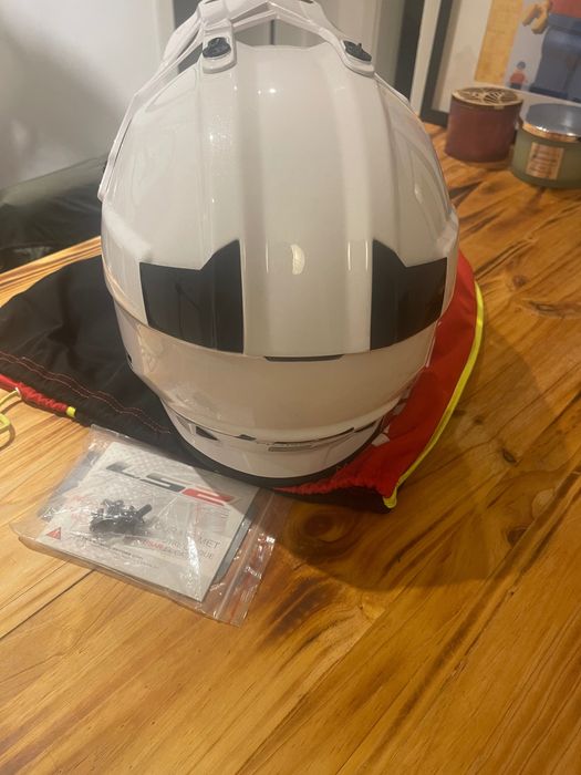 Capacete trail LS2 pioneer