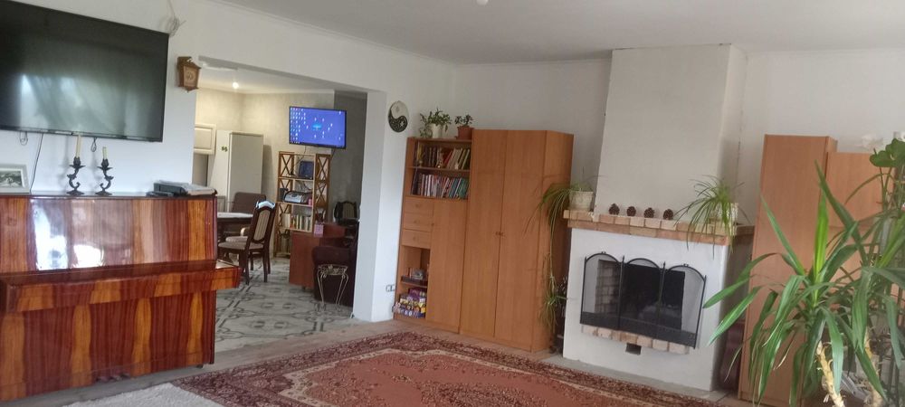 Будинок в екологічній, спокійній місцевості біля річки та заповідника