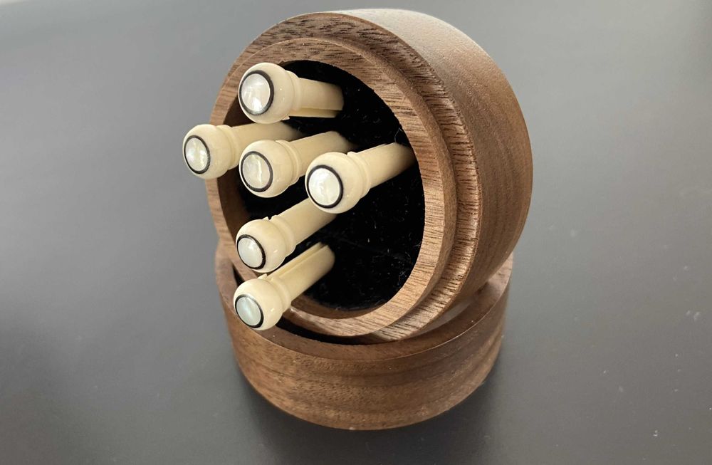 Pins em osso para Guitarra Folk