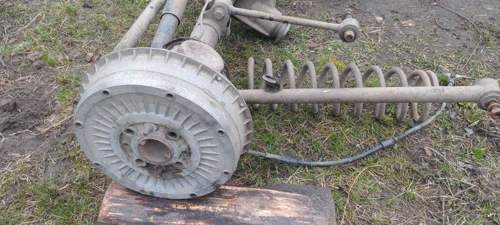 Задній міст ВАЗ 2101 в зборі редуктор пружини амортизатори заний мост