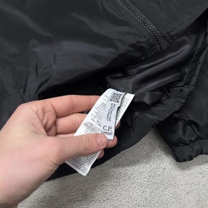вітровка від C.P. Company.