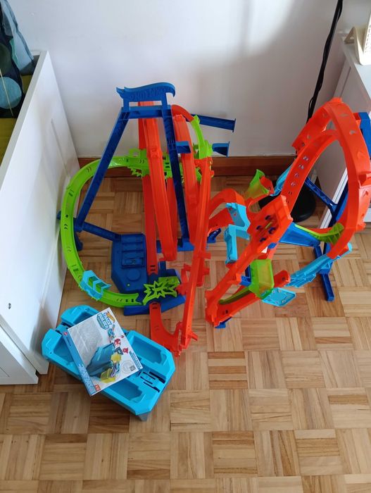 Vários sets Hot Wheels