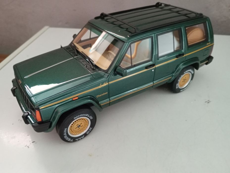 Miniaturas de carros 1.18