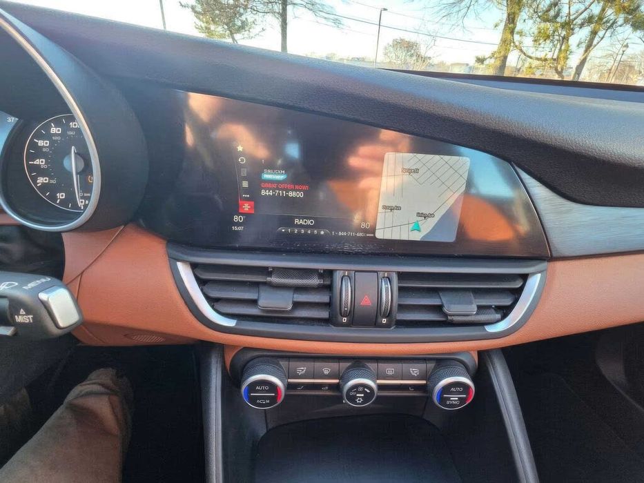 Alfa Romeo Giulia      2018