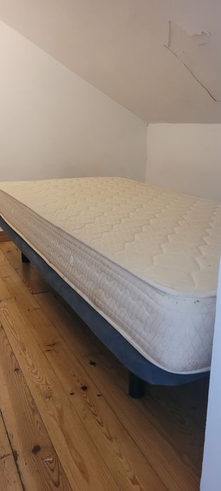 Vende-se cama sommier solteira