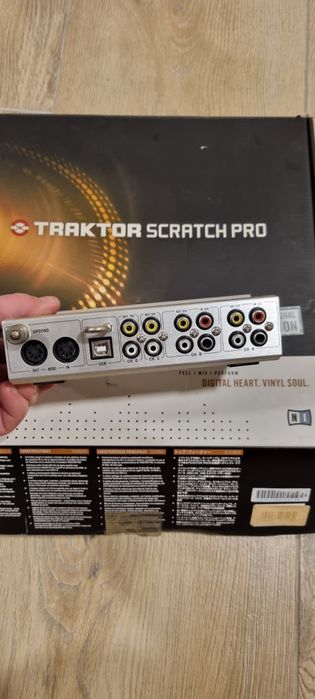 Przedwzmacniacz-TRACTOR SCRATCH  PRO