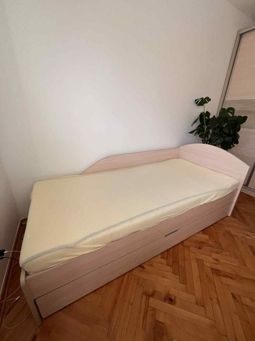 Łóżko z płyty meblowej