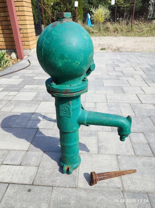 Pompa abisynka z kulą