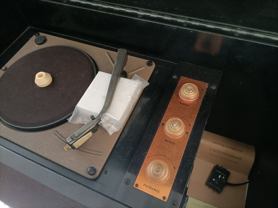 Armário Vintage Gira Discos