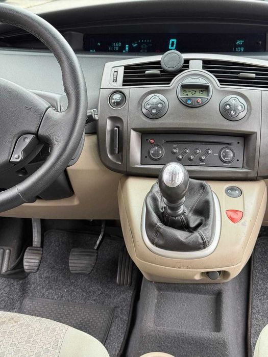 Renault Scénic II 1.5 dCi 105cv - 6 Velocidades [2006] Dynamique