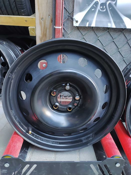4x używane felgi stalowe R16 5x98 Fiat 500L Tipo Doblo Opel Combo D