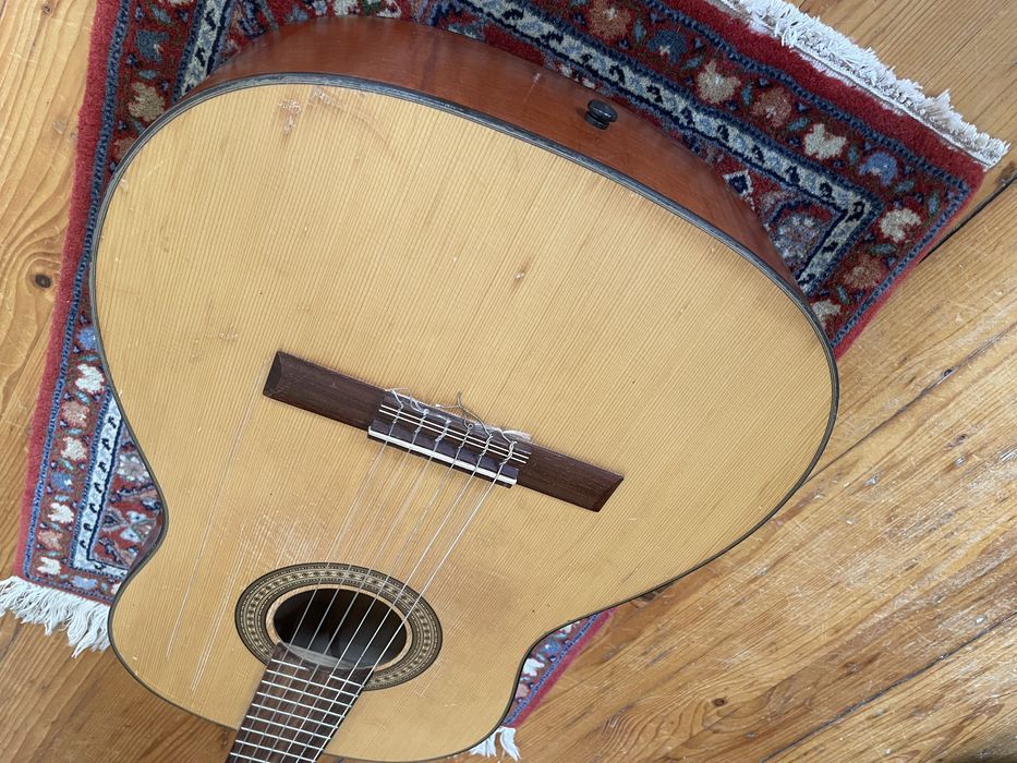 Gitara klasyczna koncertowa prawie 50-letnia