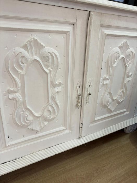 Móvel antigo para restauro