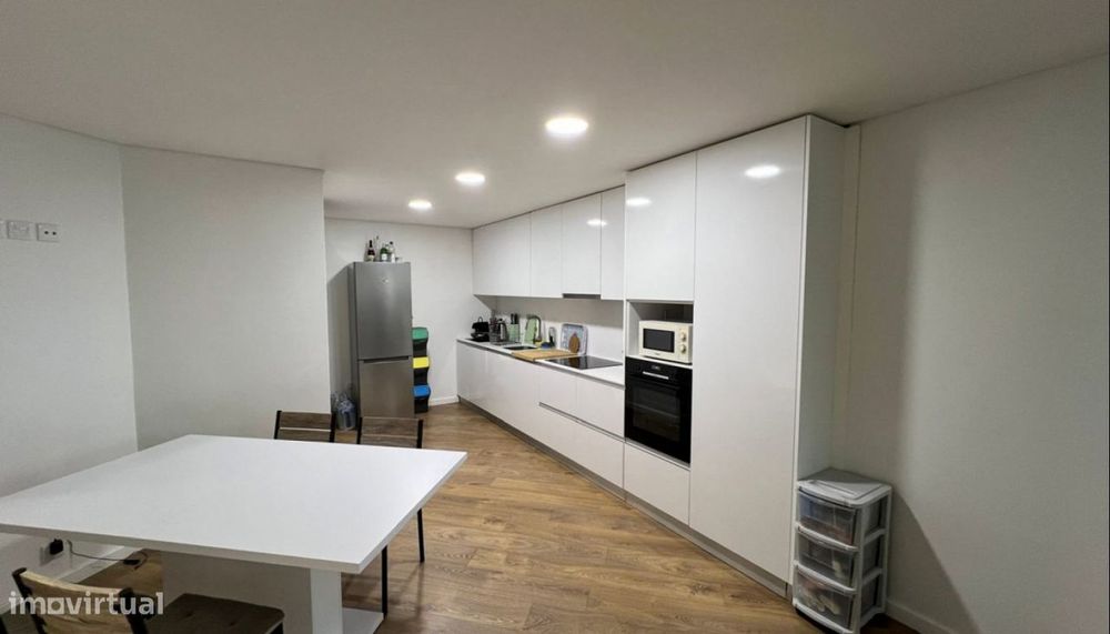 Venda de Apartamento T3 com garagem para 2 carros, Sta Maria Maior, Vi — Viana Do Castelo (Santa Maria Maior E Monserrate) E Meadela, Viana do Castelo