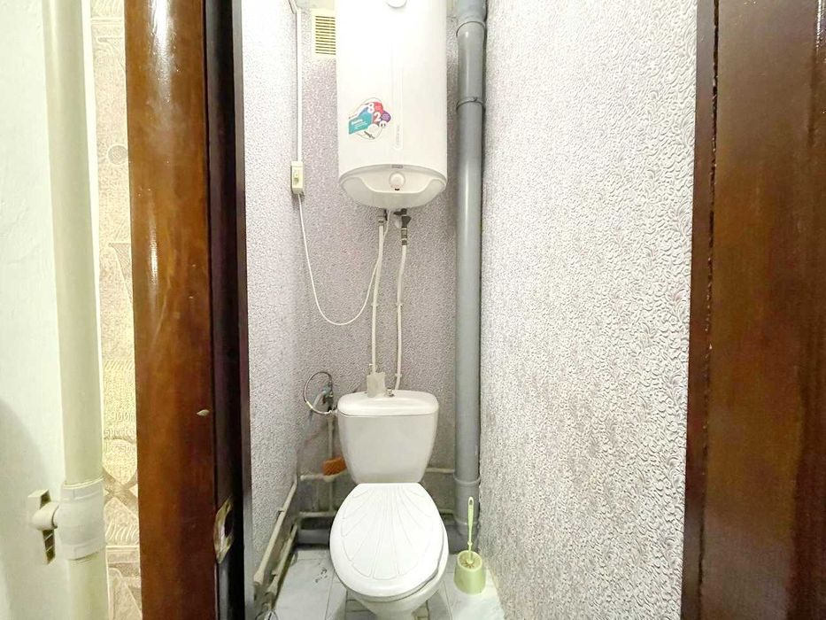 Продаж великогабаритної 1-кімнатної квартири на Океанівській.